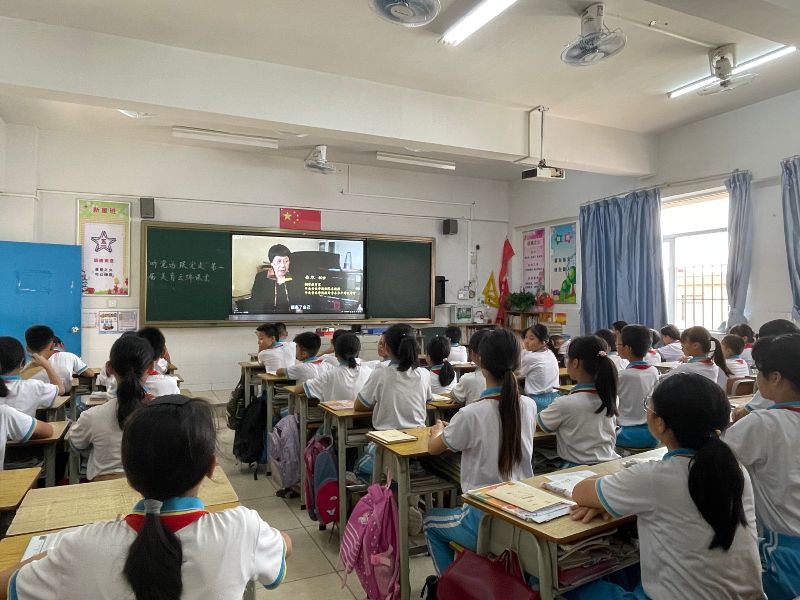 群众小学”美育云端课堂”2.jpg