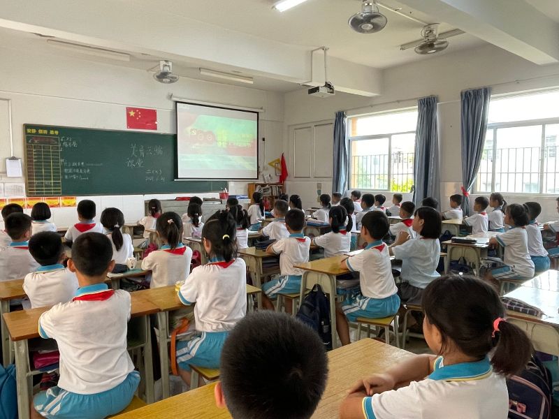 群众小学”美育云端课堂”3.jpg